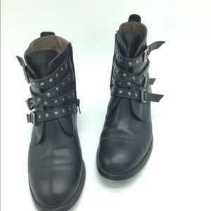 Bella Vita Black Leather  Ankle Boots Sz 7 1/2